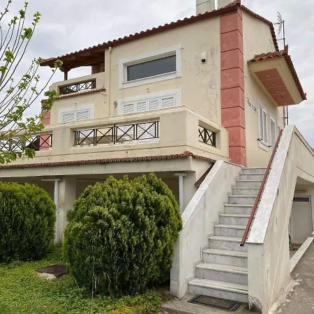 Παραθεριστικη Κατοικία